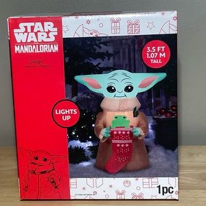 Disney Star Wars Mandalorian The Child Baby Yoda Grogu 3.5 ft Inflatable